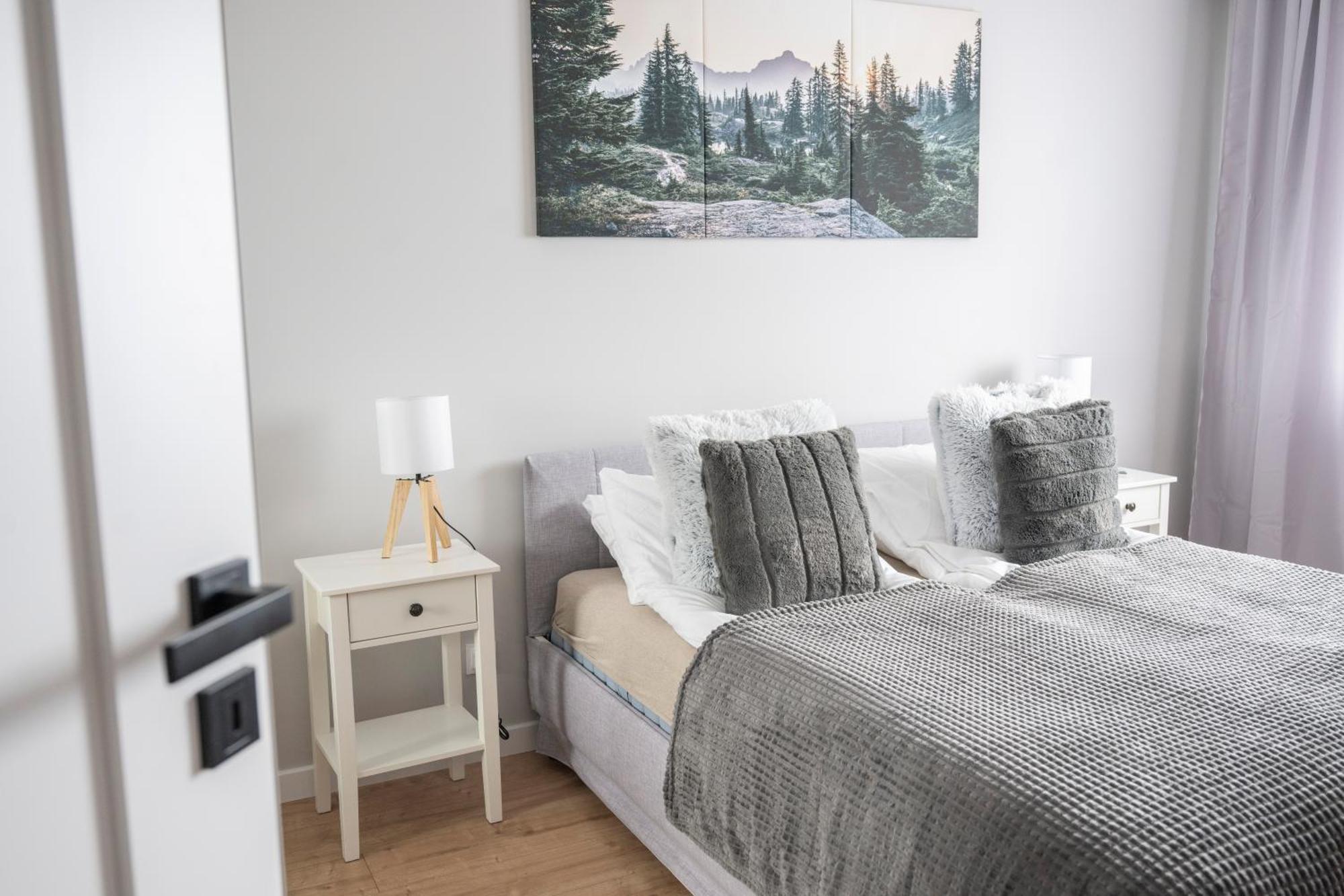 Apartamenty Deluxe กดัญสก์ ภายนอก รูปภาพ