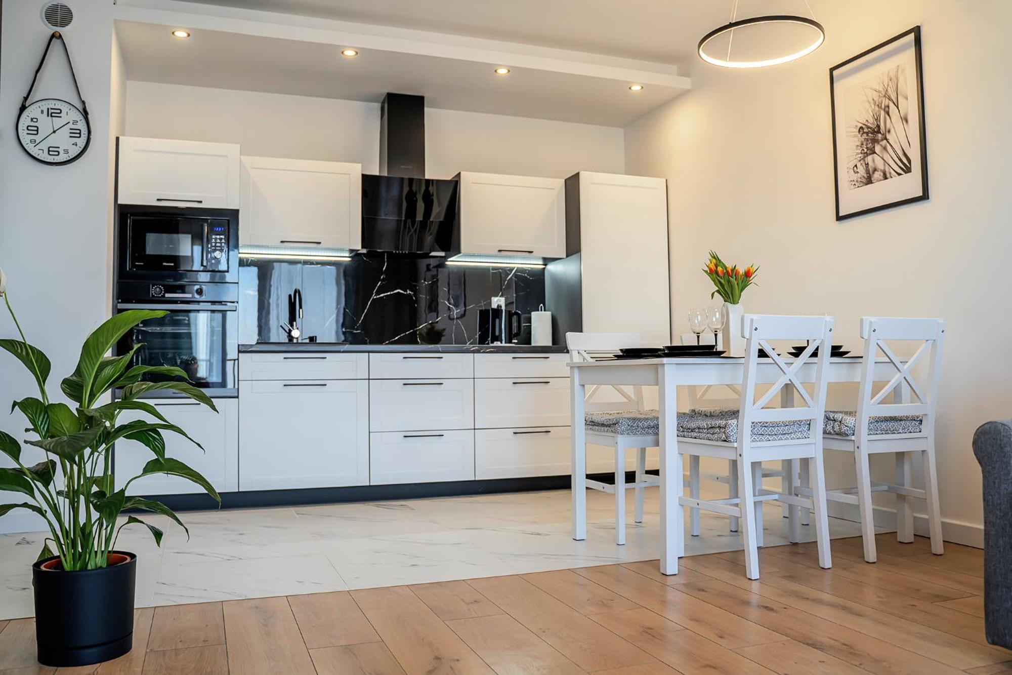 Apartamenty Deluxe กดัญสก์ ภายนอก รูปภาพ