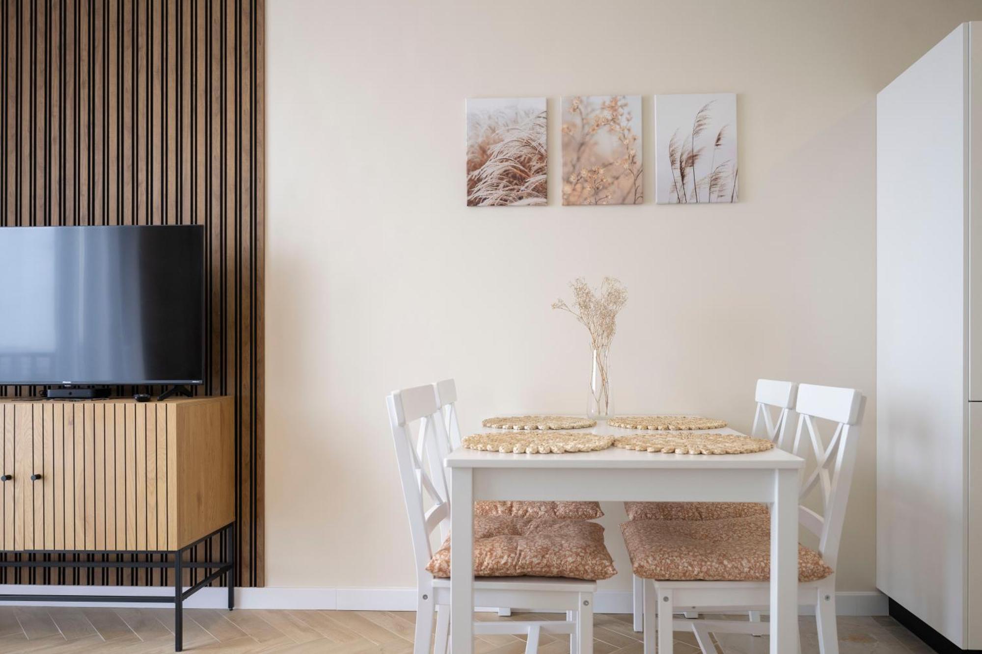 Apartamenty Deluxe กดัญสก์ ภายนอก รูปภาพ