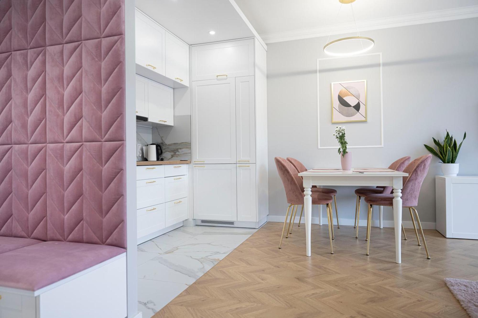 Apartamenty Deluxe กดัญสก์ ภายนอก รูปภาพ